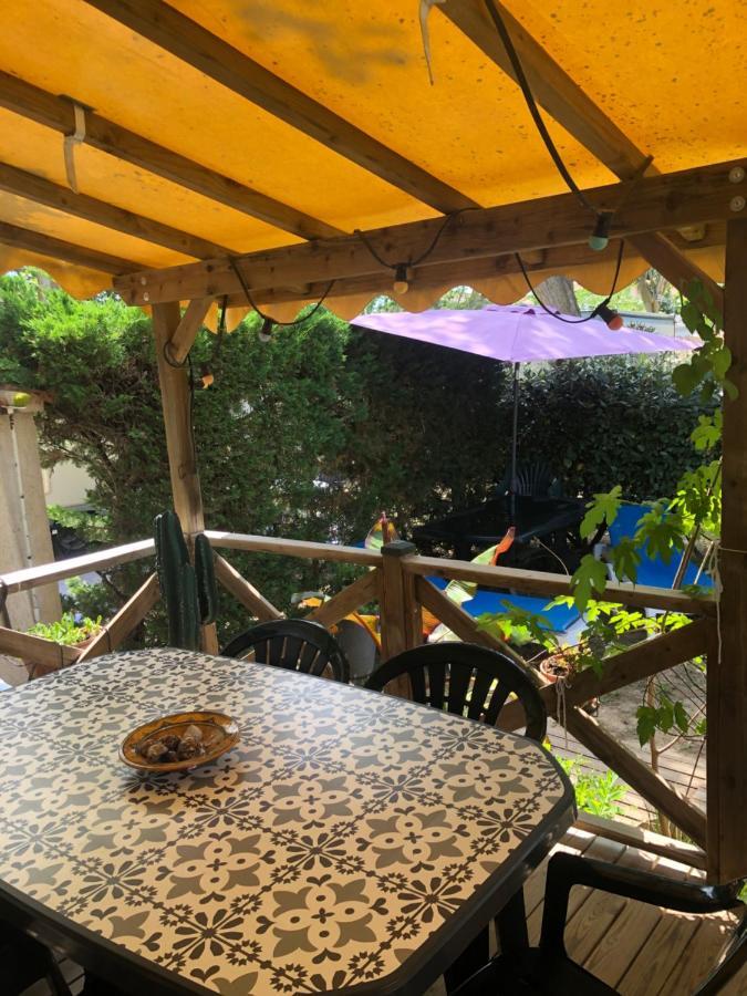 Mobil Home Climatise Camping 4* Le Grau Du Roi Les Jardins De Tivoli Exterior photo